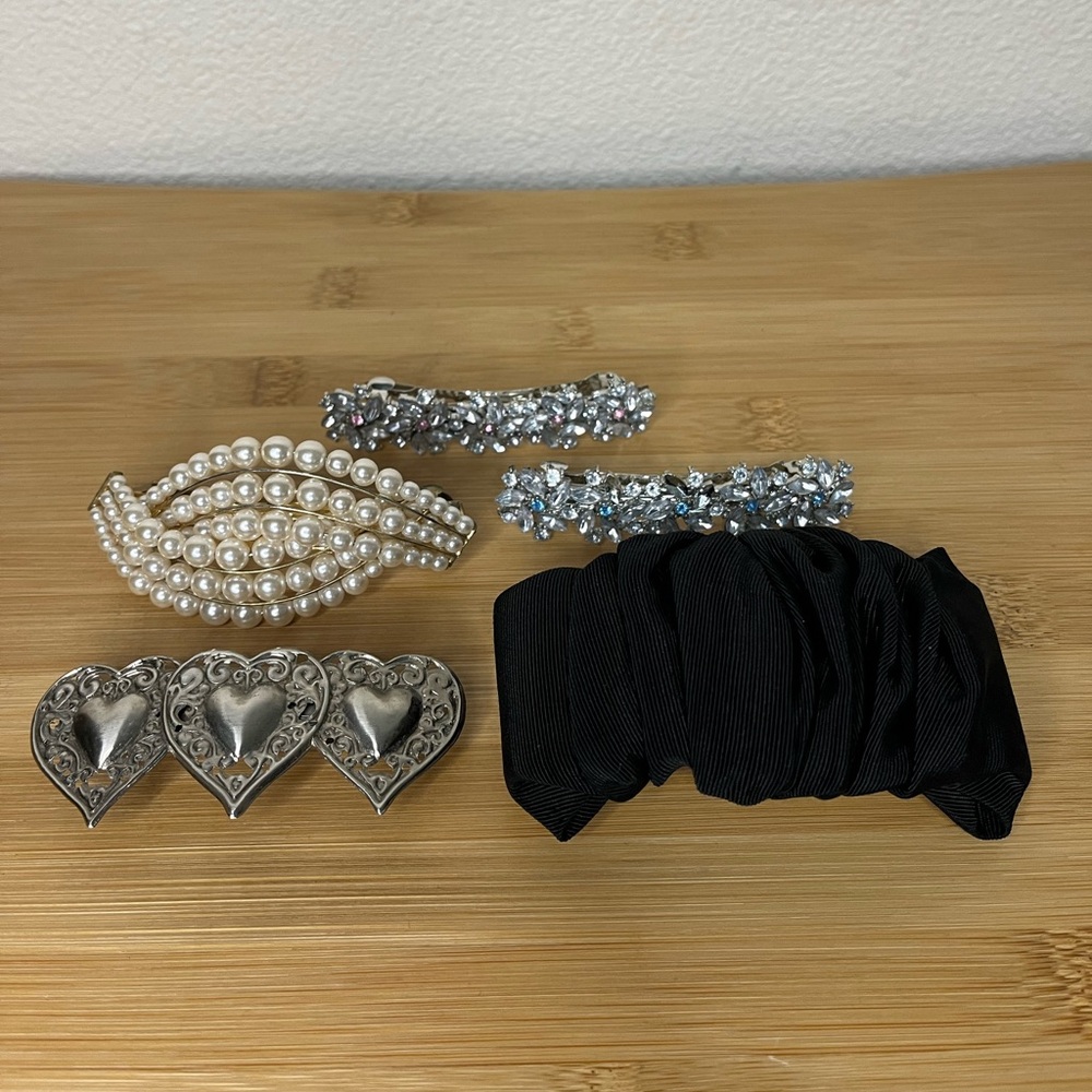 Lot of Vintage Hair Barrettes Accessories Clips